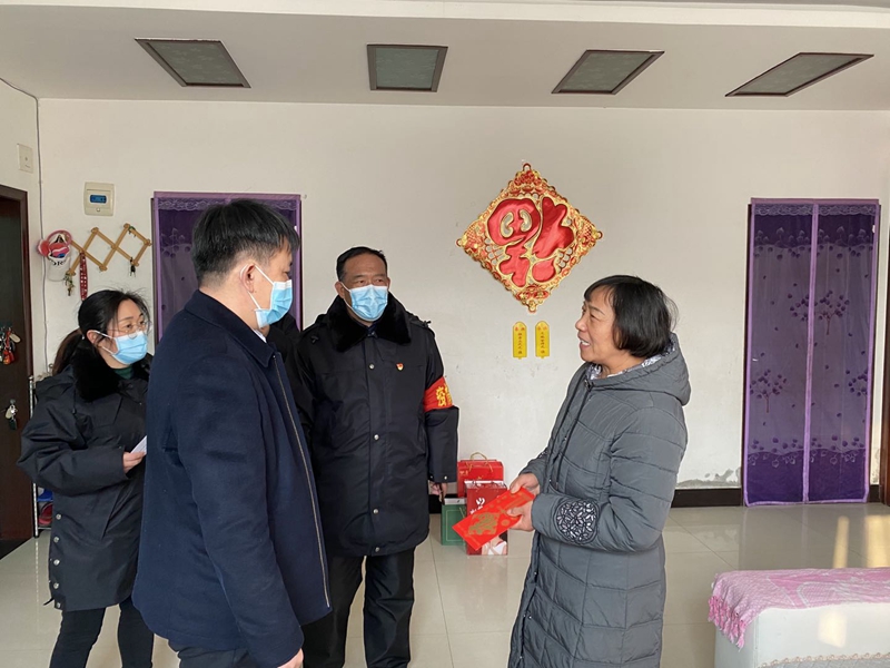 博農(nóng)集團(tuán)走訪慰問(wèn)老黨員、因公去世黨員干部家屬